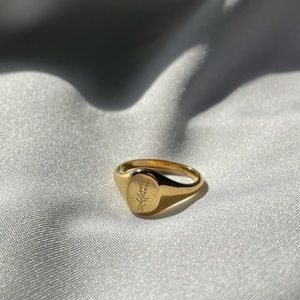 Lavender Gold Signet Ring